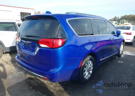 2018 Chrysler Pacifica Touring L Plus z USA, uszkodzony, nr VIN 2C4RC1EG4JR257745